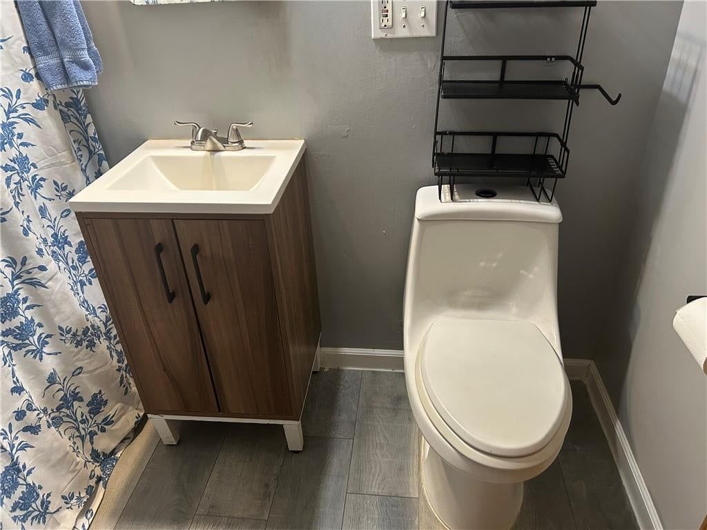 Photo 15 of 22 - 14724 Bellaire Avenue, Grandview, MO 64030