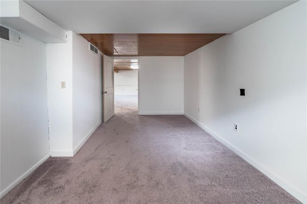 Photo 19 of 22 - 5820 N Lenox Avenue, Kansas City, MO 64151