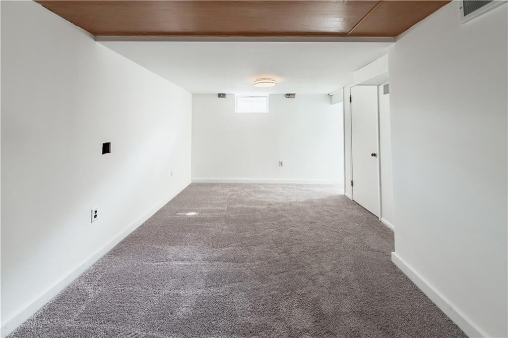 Photo 18 of 22 - 5820 N Lenox Avenue, Kansas City, MO 64151