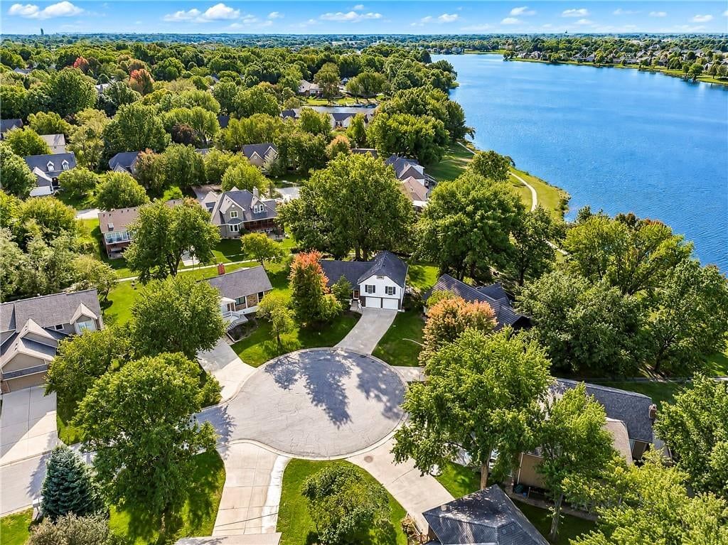 4085 Normandy Drive, Lee's Summit, MO