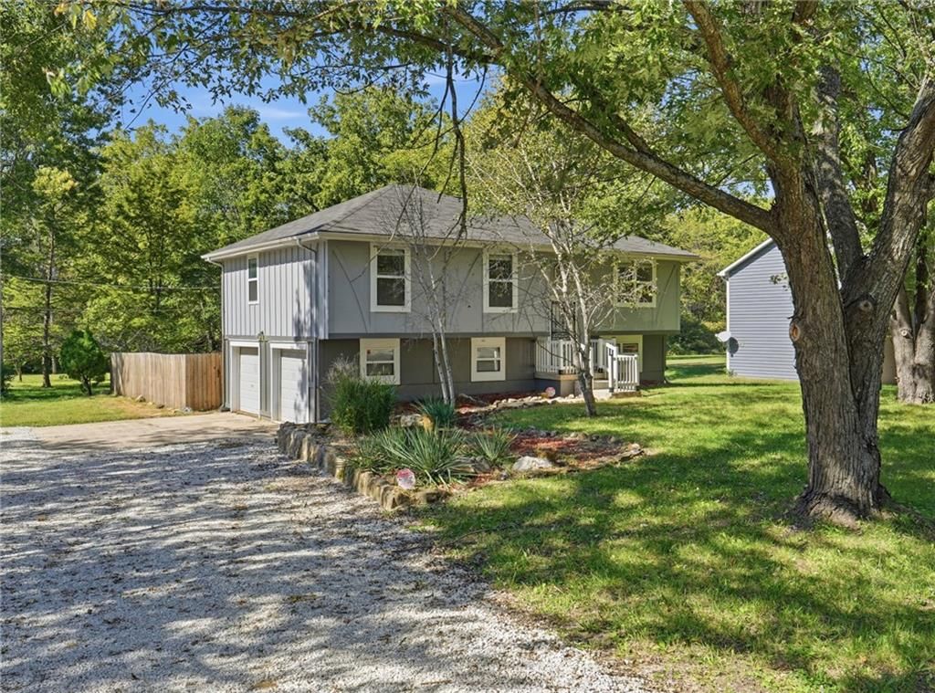 16010 Eastern Avenue, Belton, MO: listing photo 3