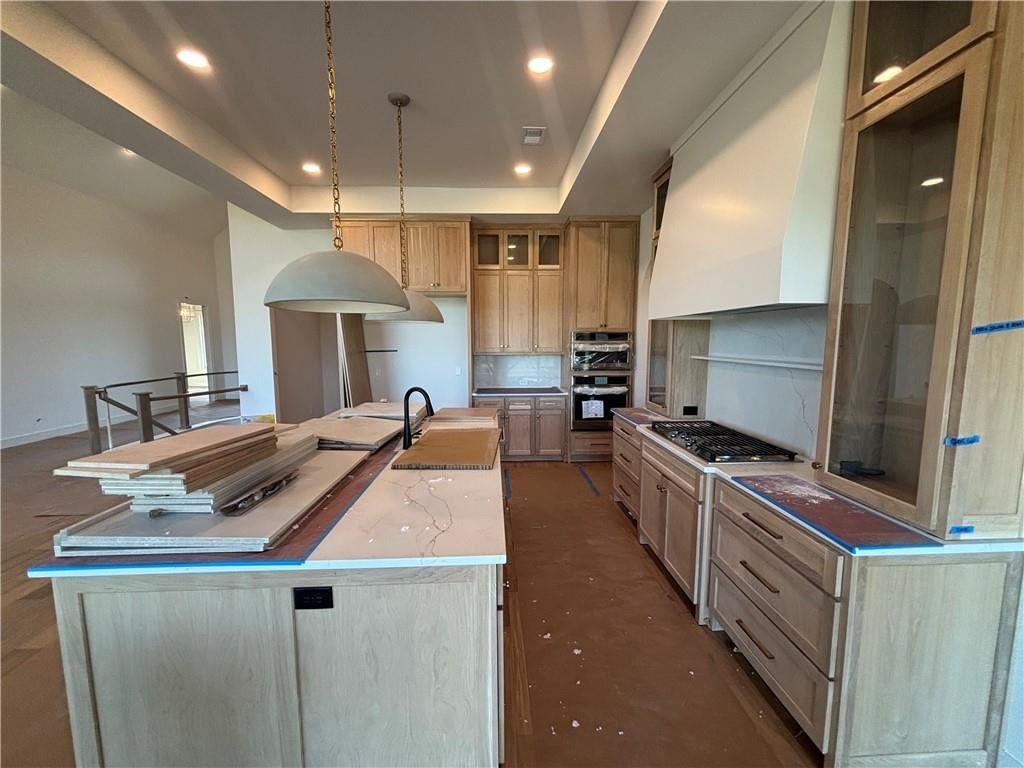 Gas range and double oven at 9714 W 175th Terrace, Overland Park, KS 66221