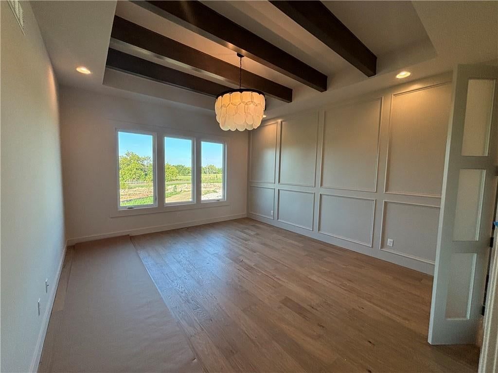 Photo 21 of 35 - 9714 W 175th Terrace, Overland Park, KS 66221