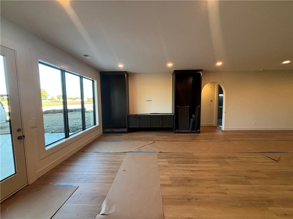 Photo 27 of 35 - 9714 W 175th Terrace, Overland Park, KS 66221