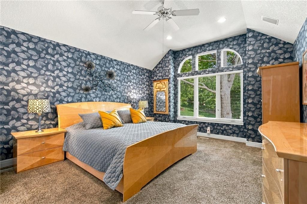 Photo 20 of 41 - 624 W 131 Terrace, Kansas City, MO 64145