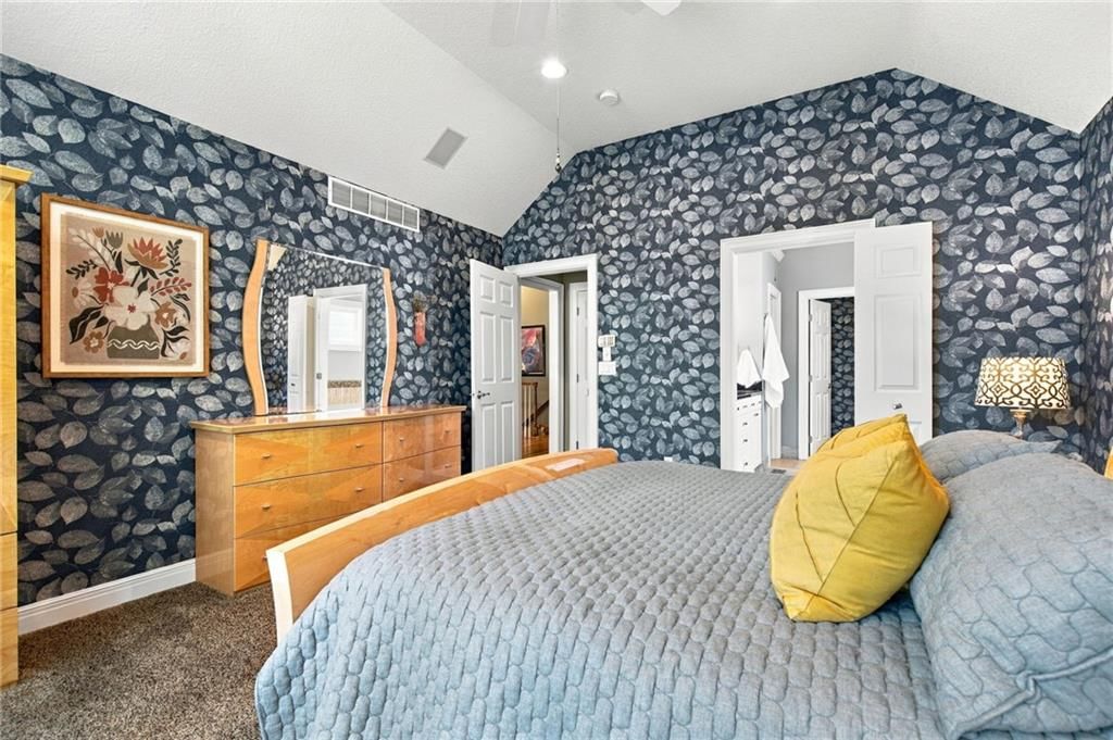 Accent wall at 624 W 131 Terrace, Kansas City, MO 64145
