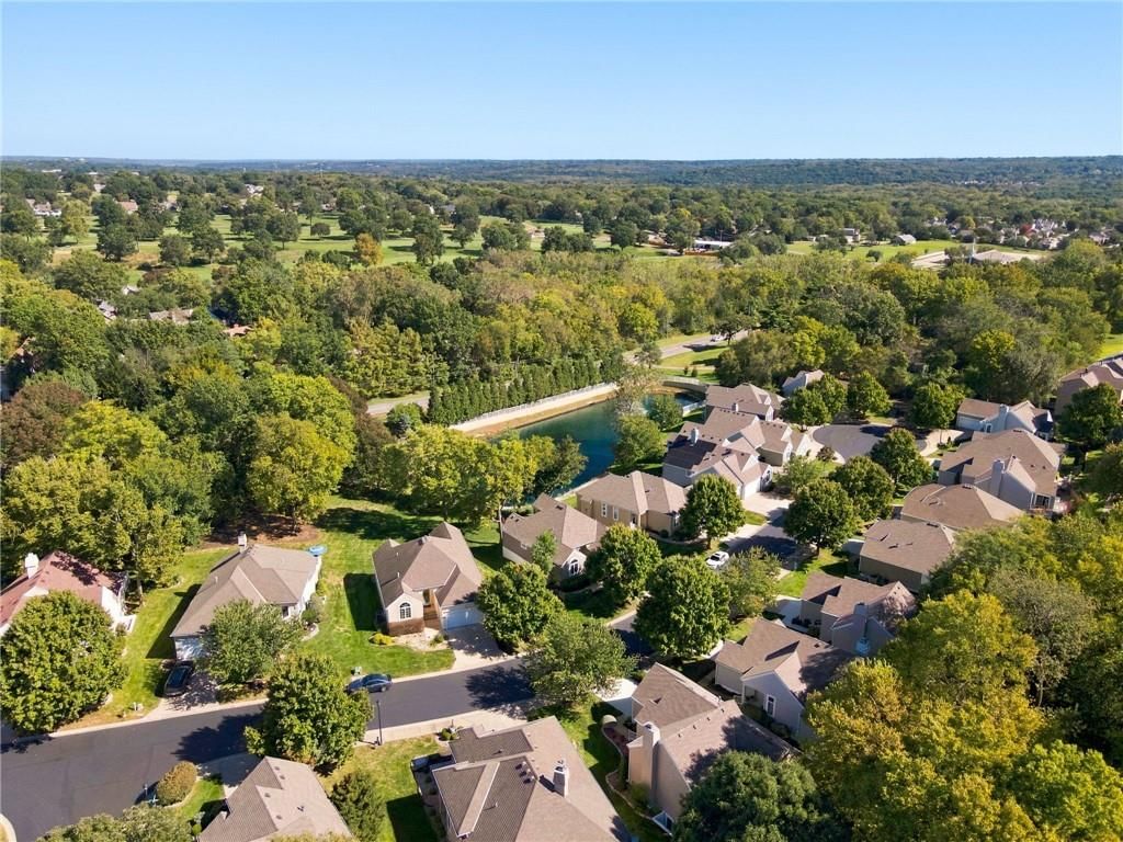 Photo 35 of 41 - 624 W 131 Terrace, Kansas City, MO 64145