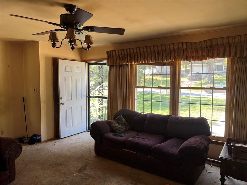 6001 N Michigan Place, Gladstone, MO: listing photo 3