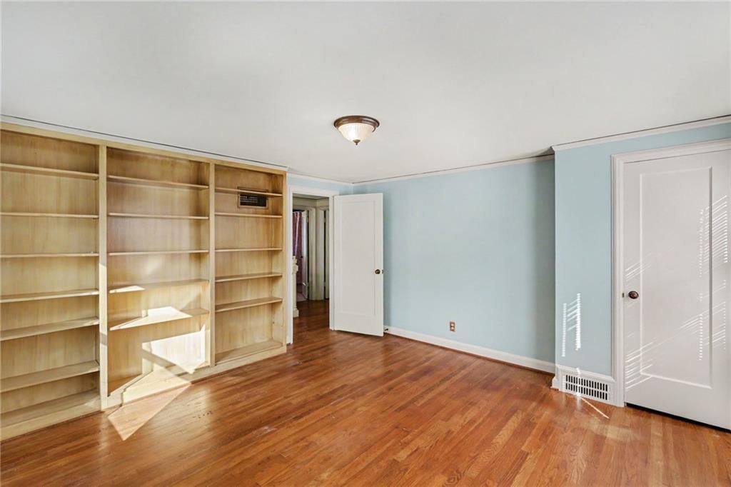 Photo 20 of 32 - 7346 GRAND Avenue, Kansas City, MO 64114