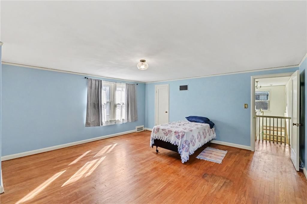 Photo 22 of 32 - 7346 GRAND Avenue, Kansas City, MO 64114