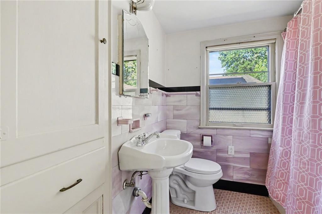 Photo 23 of 32 - 7346 GRAND Avenue, Kansas City, MO 64114