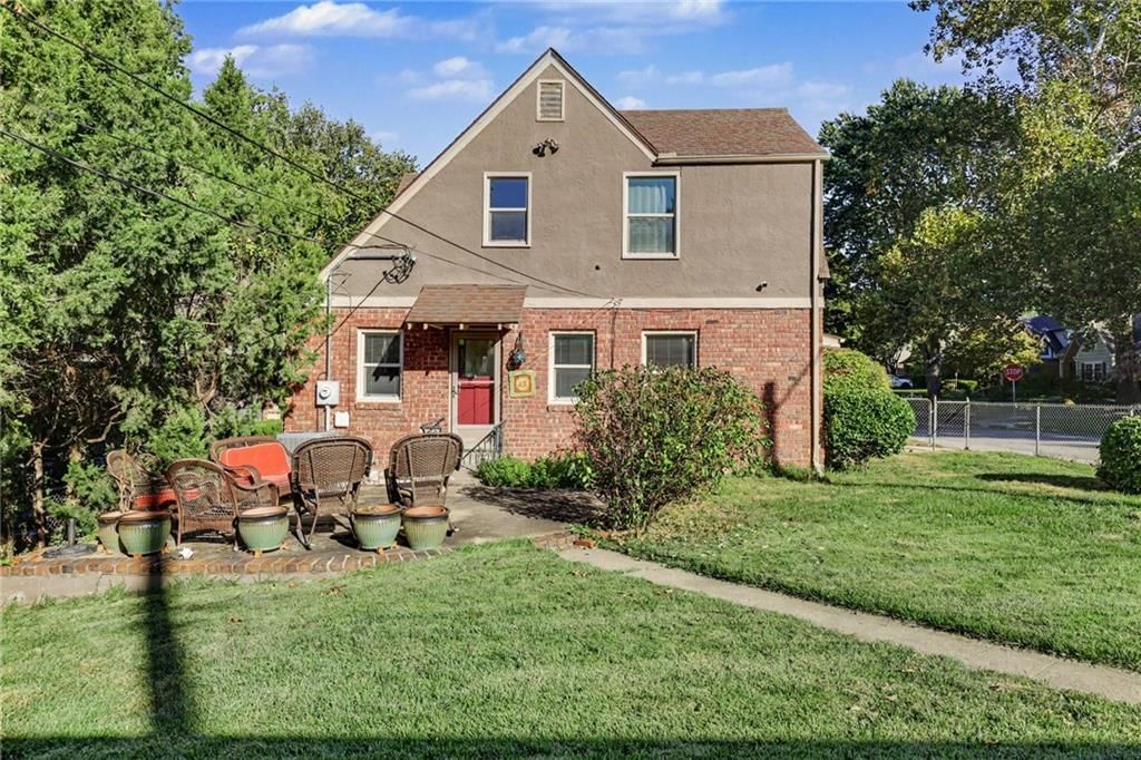Photo 26 of 32 - 7346 GRAND Avenue, Kansas City, MO 64114