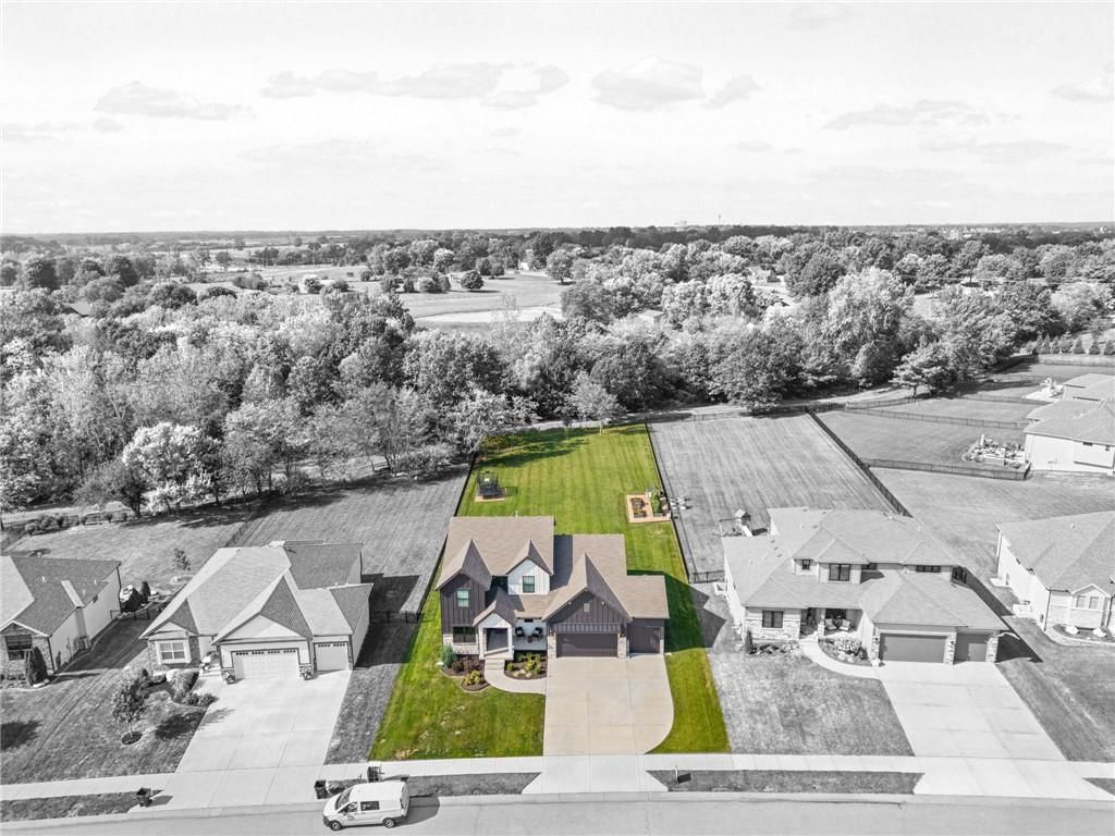 Photo 43 of 52 - 2102 Foxtail Drive, Kearney, MO 64060
