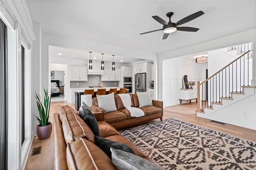 Photo 12 of 52 - 2102 Foxtail Drive, Kearney, MO 64060