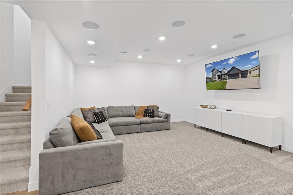 Photo 30 of 52 - 2102 Foxtail Drive, Kearney, MO 64060