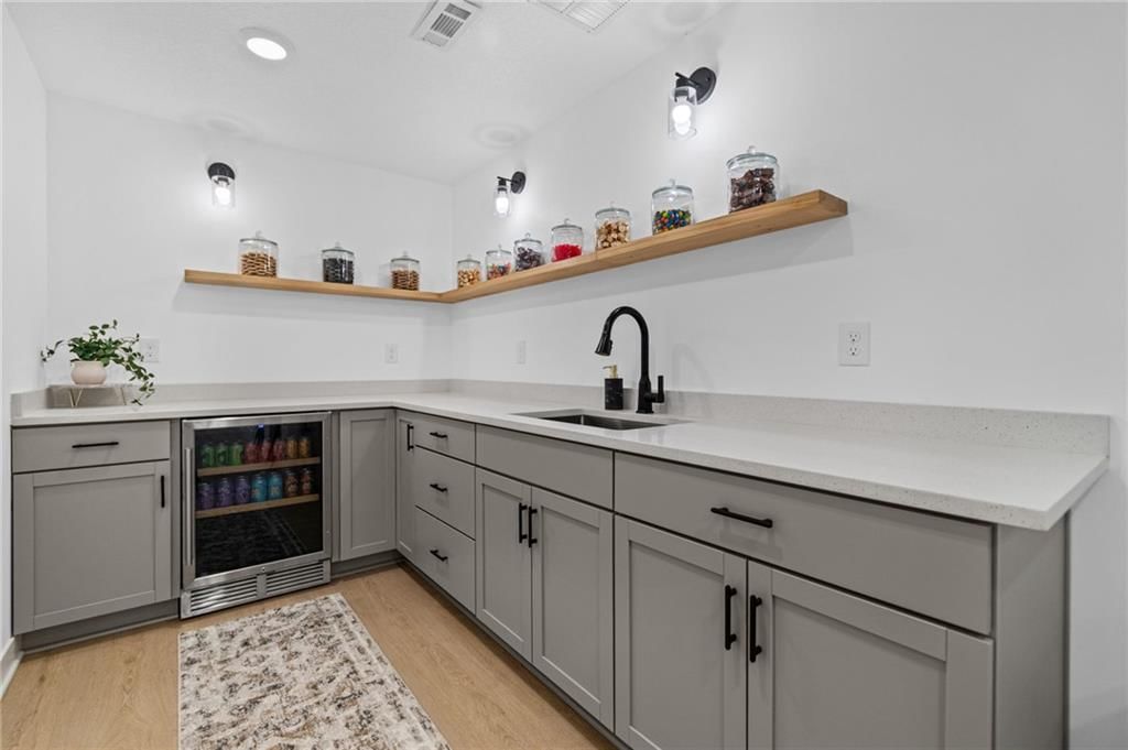 Photo 32 of 52 - 2102 Foxtail Drive, Kearney, MO 64060