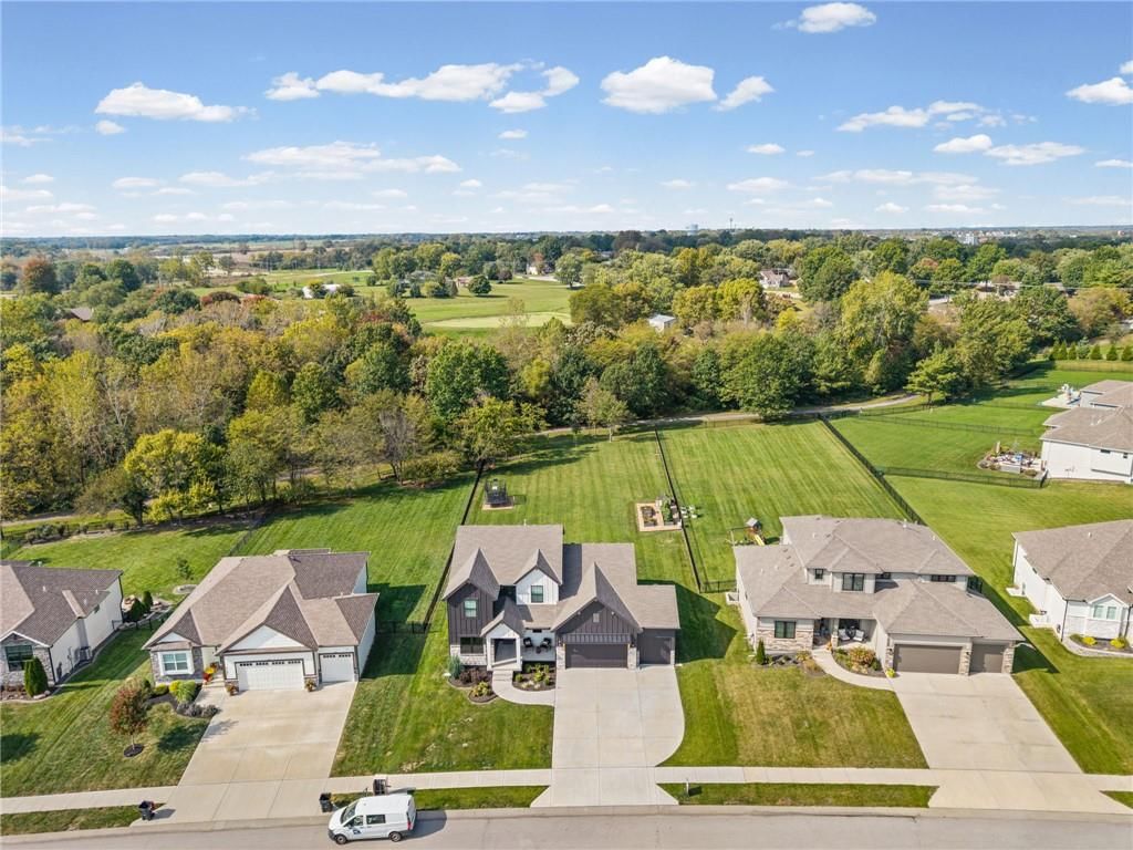 Photo 45 of 52 - 2102 Foxtail Drive, Kearney, MO 64060