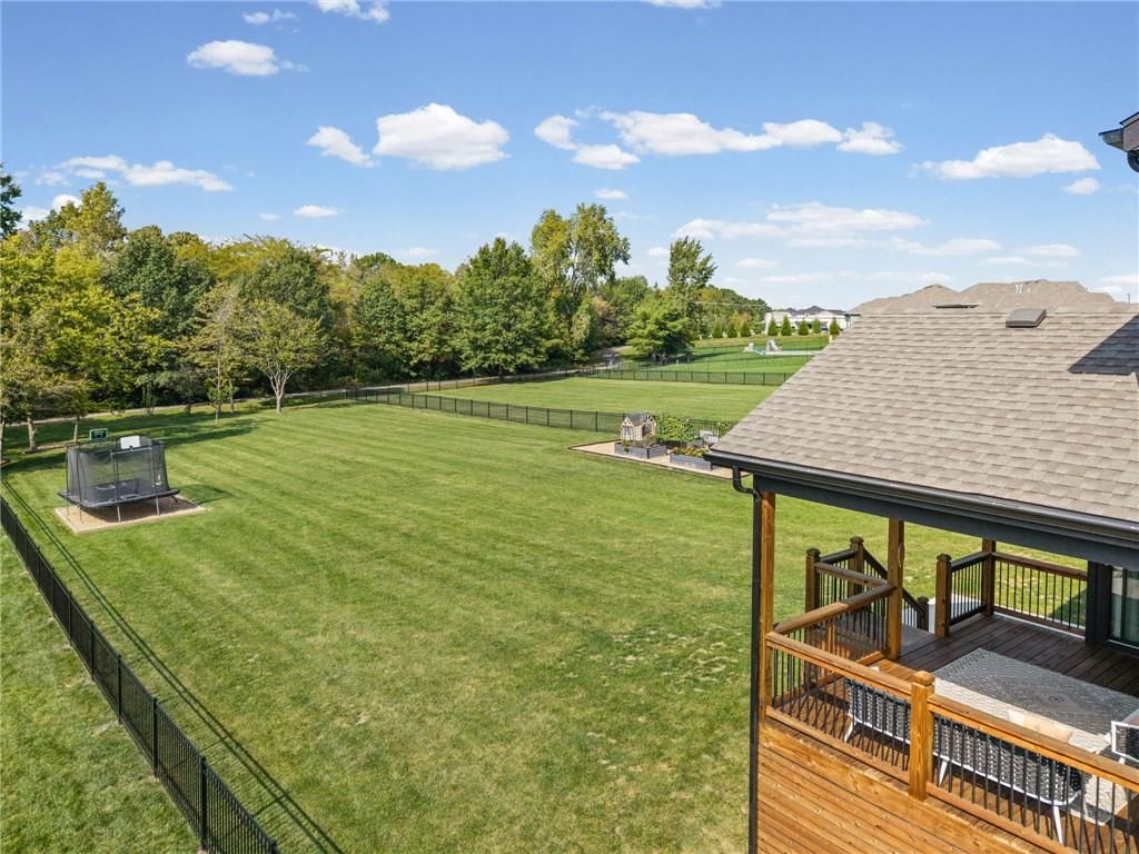 Photo 40 of 52 - 2102 Foxtail Drive, Kearney, MO 64060