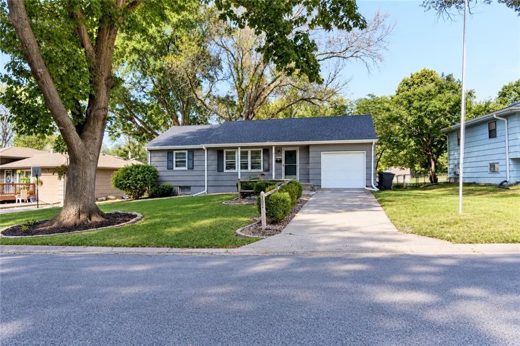 302 NE Howard Street, Lee's Summit, MO