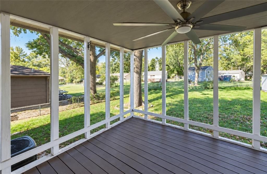 Photo 10 of 16 - 302 NE Howard Street, Lee's Summit, MO 64063