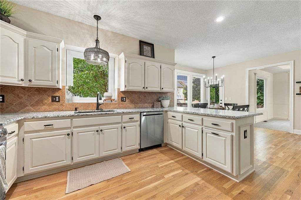 Photo 12: open floor plan, 15836 W 153rd Terrace, Olathe, KS 66062