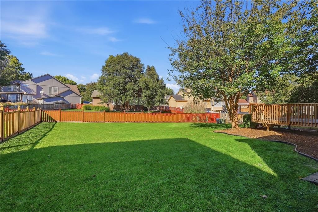 Deck at 15836 W 153rd Terrace, Olathe, KS 66062