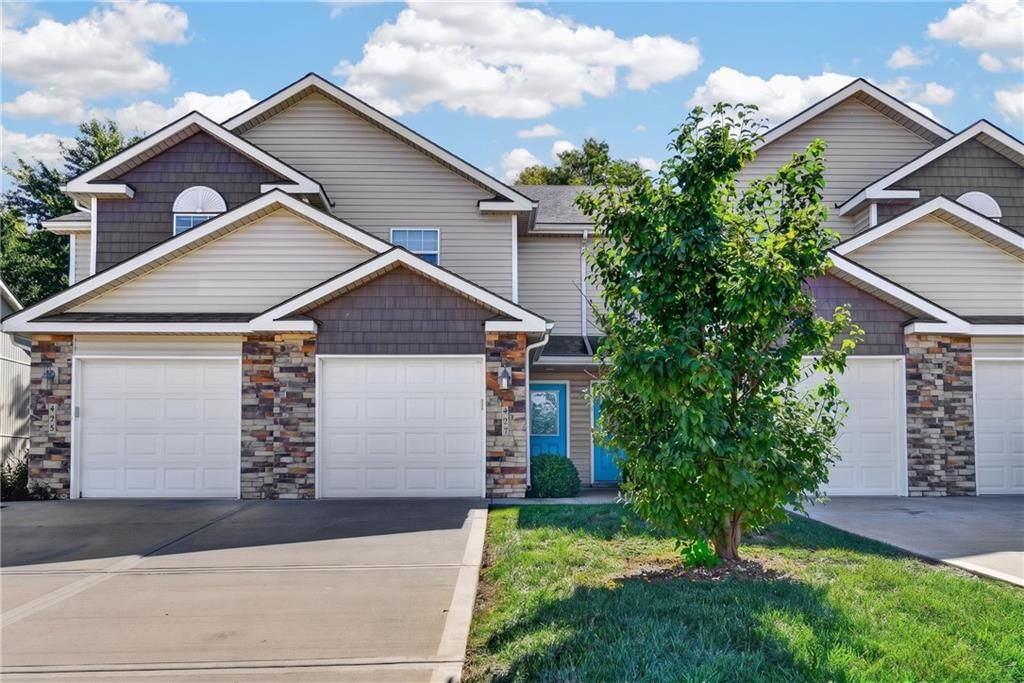 427 Tumbleweed Place, Belton, MO: listing photo 2