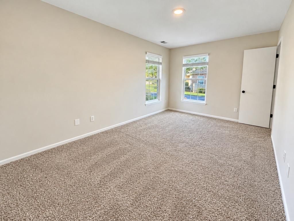 Photo 12 of 29 - 1912 W 139th Street, Leawood, KS 66224