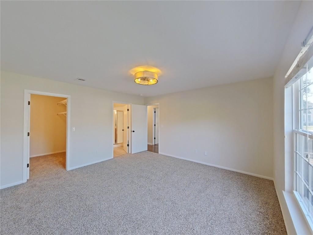 Photo 14 of 29 - 1912 W 139th Street, Leawood, KS 66224