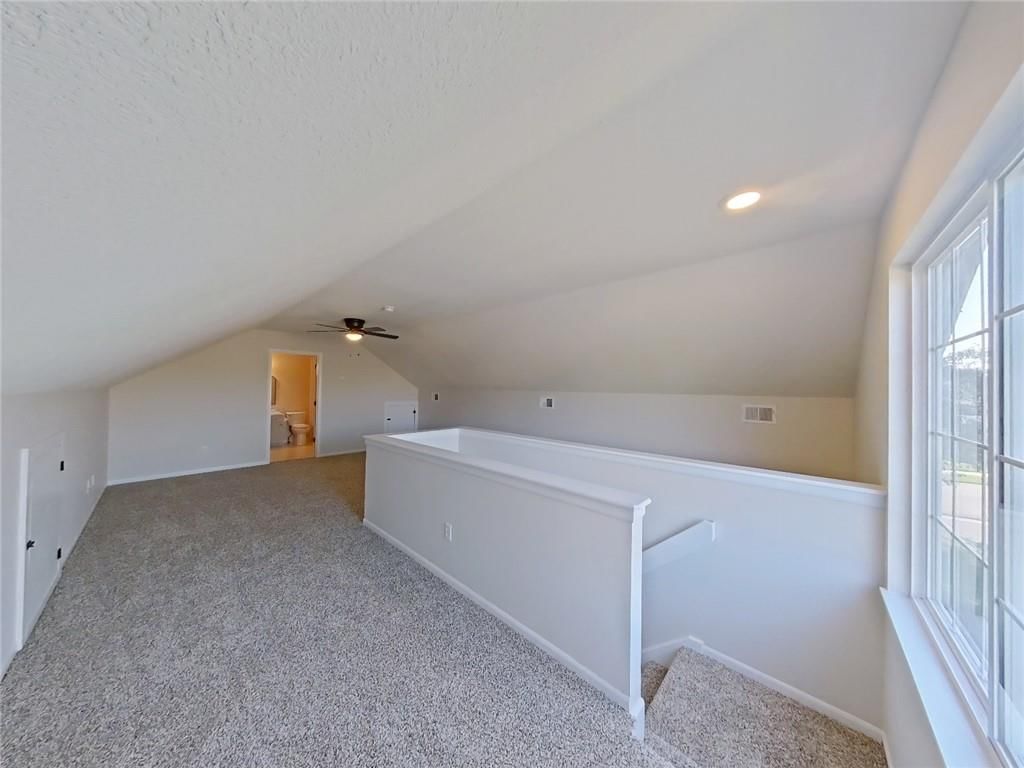 Photo 18 of 29 - 1912 W 139th Street, Leawood, KS 66224