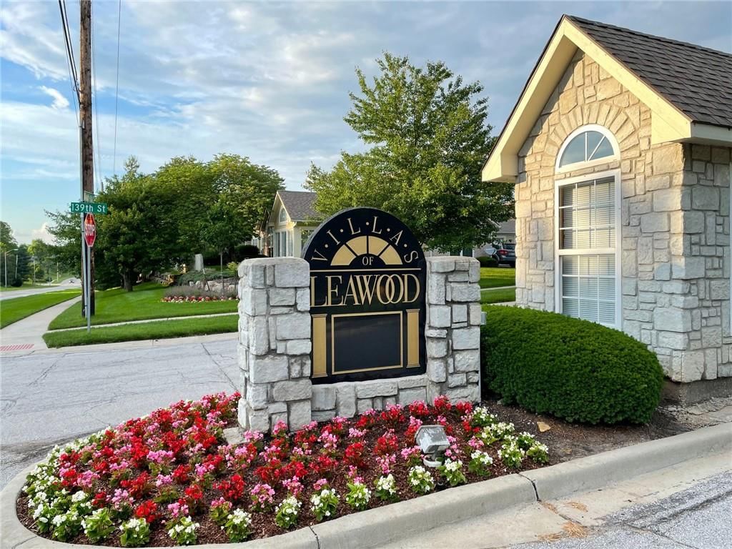 Photo 25 of 29 - 1912 W 139th Street, Leawood, KS 66224