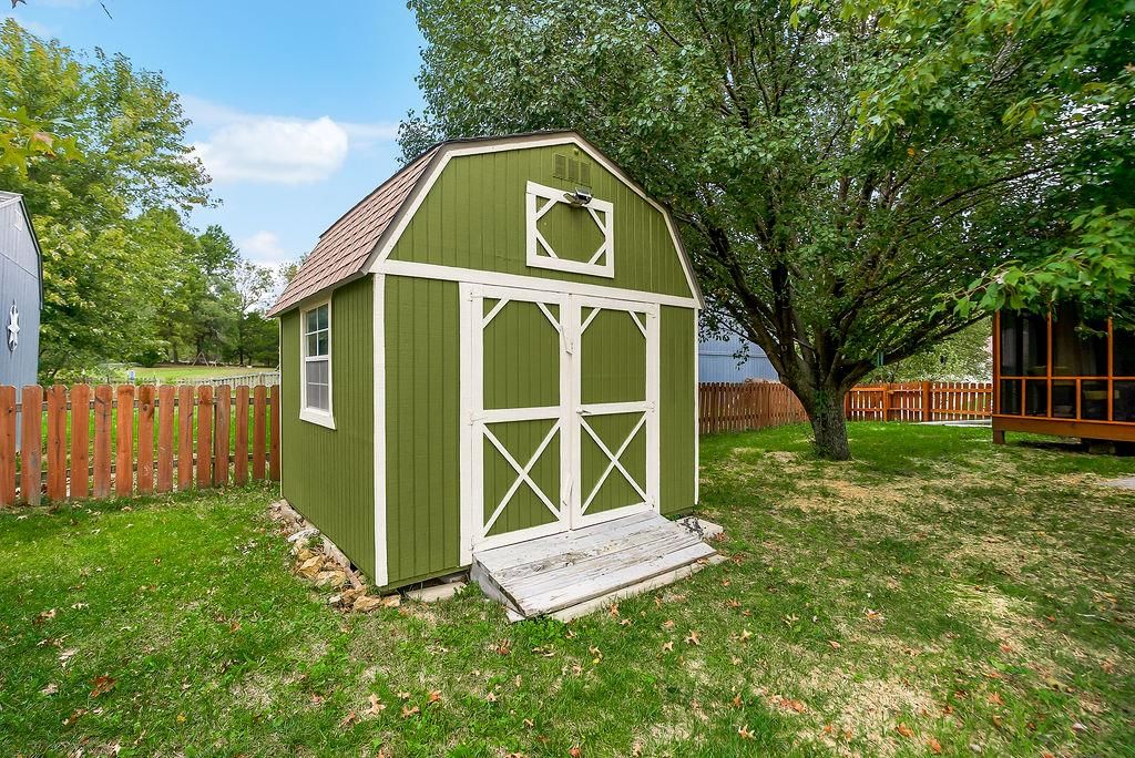 Photo 29 of 30 - 1107 ELM Circle, Pleasant Hill, MO 64080