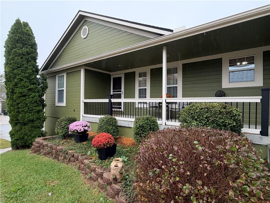 1107 ELM Circle, Pleasant Hill, MO