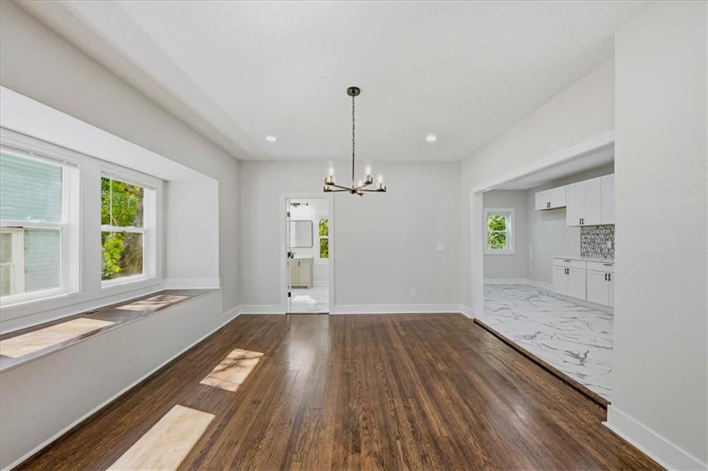 Statement lighting at 3710 Agnes Avenue, Kansas City, MO 64128
