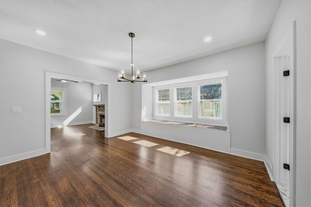 Photo 8 of 20 - 3710 Agnes Avenue, Kansas City, MO 64128