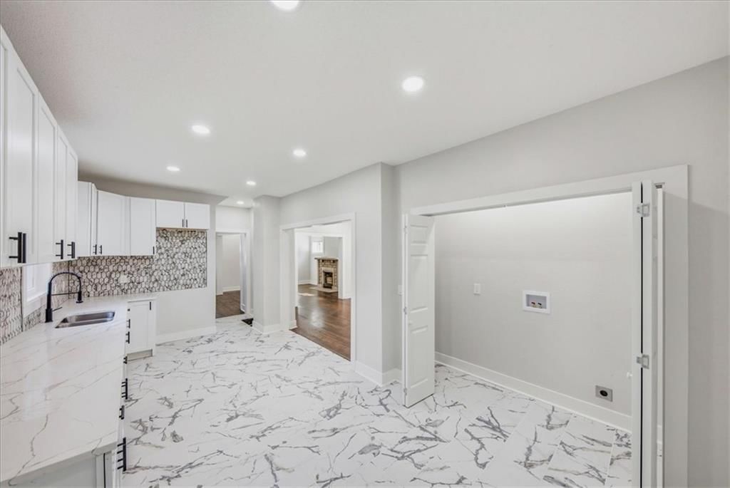 Photo 10 of 20 - 3710 Agnes Avenue, Kansas City, MO 64128