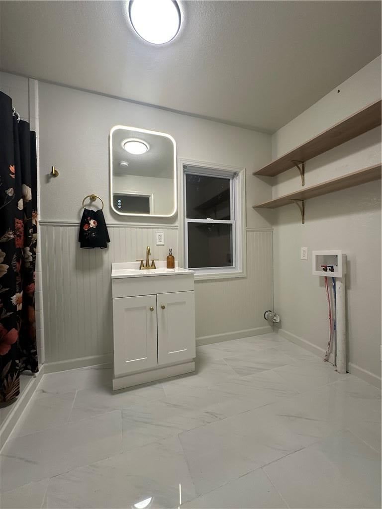 Photo 4 of 15 - 929 E Walnut Street, Independence, MO 64050