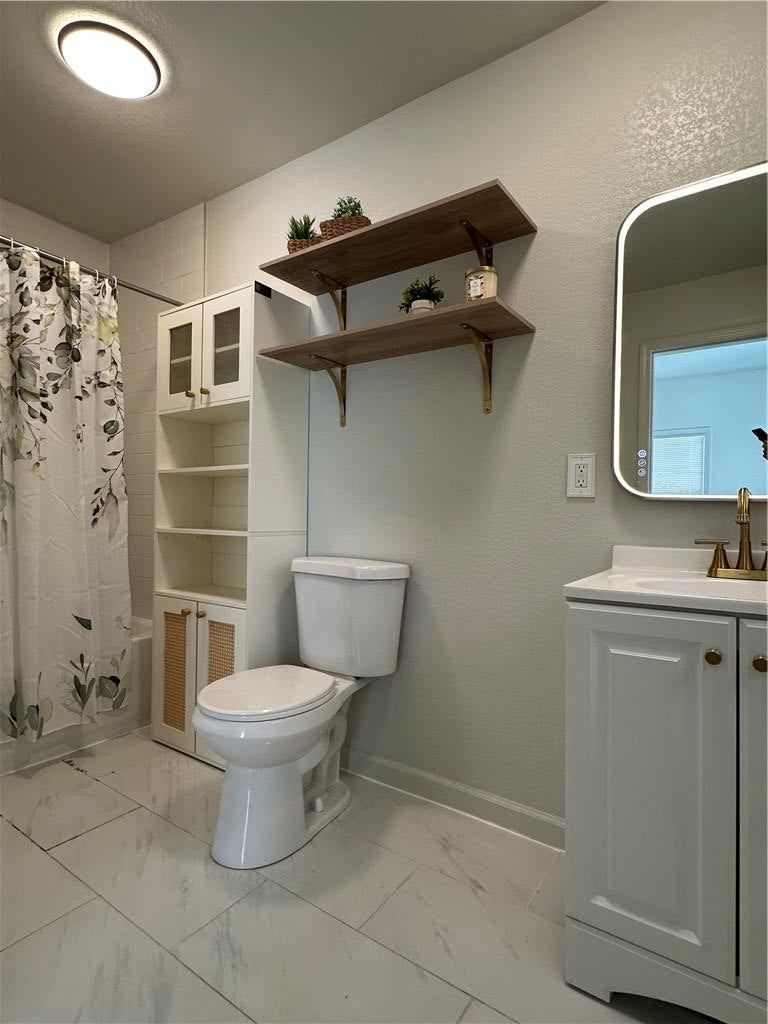 Photo 6 of 15 - 929 E Walnut Street, Independence, MO 64050