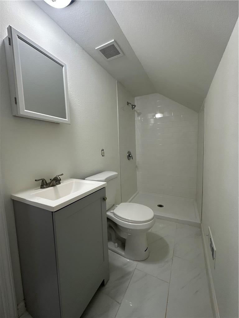 Photo 7 of 15 - 929 E Walnut Street, Independence, MO 64050