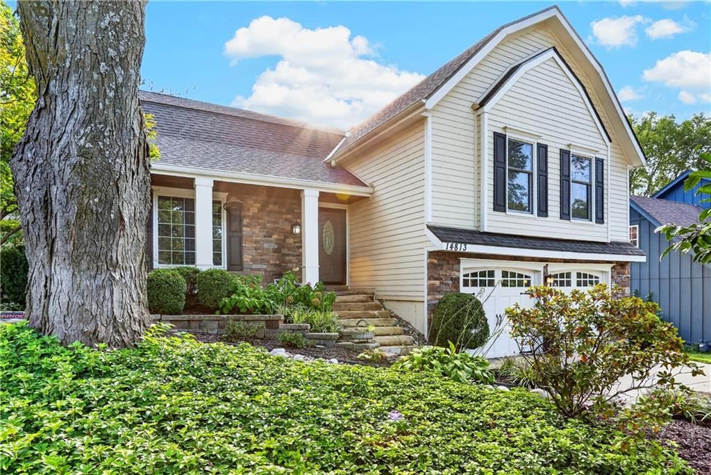 Photo 31 of 32 - 14813 W 83rd Terrace, Lenexa, KS 66215