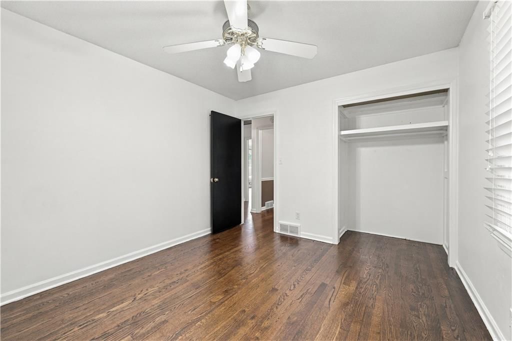 Photo 9 of 28 - 12004 E 48th Street S, Kansas City, MO 64133