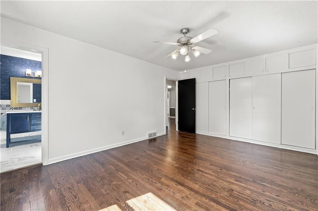 Accent wall at 12004 E 48th Street S, Kansas City, MO 64133