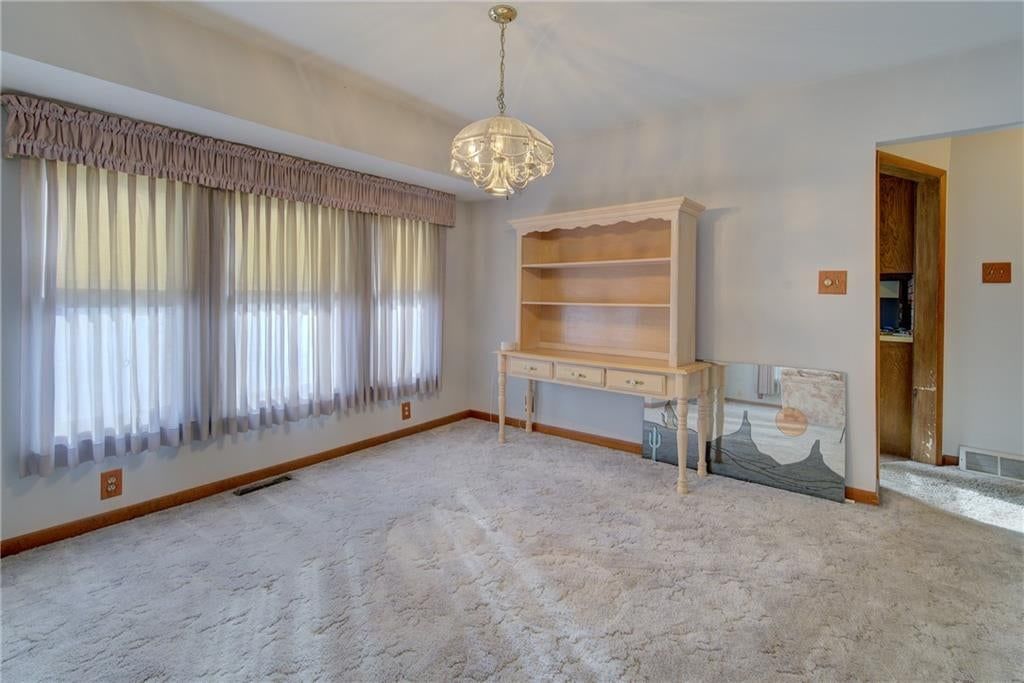 Photo 11 of 34 - 3003 Ruby Avenue, Kansas City, KS 66106