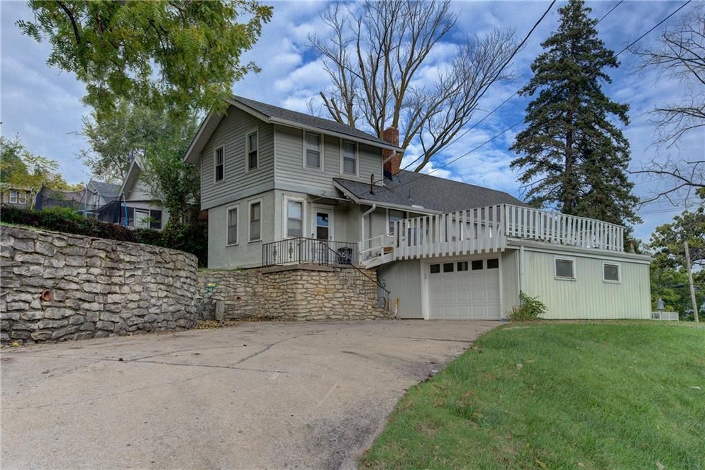 Photo 27 of 34 - 3003 Ruby Avenue, Kansas City, KS 66106