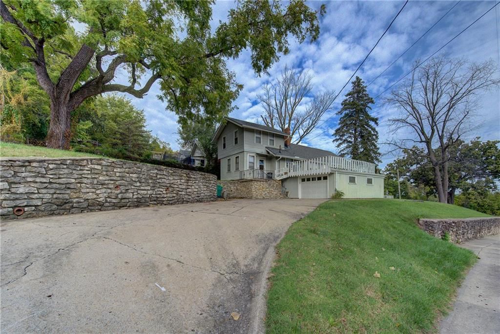 Photo 28 of 34 - 3003 Ruby Avenue, Kansas City, KS 66106