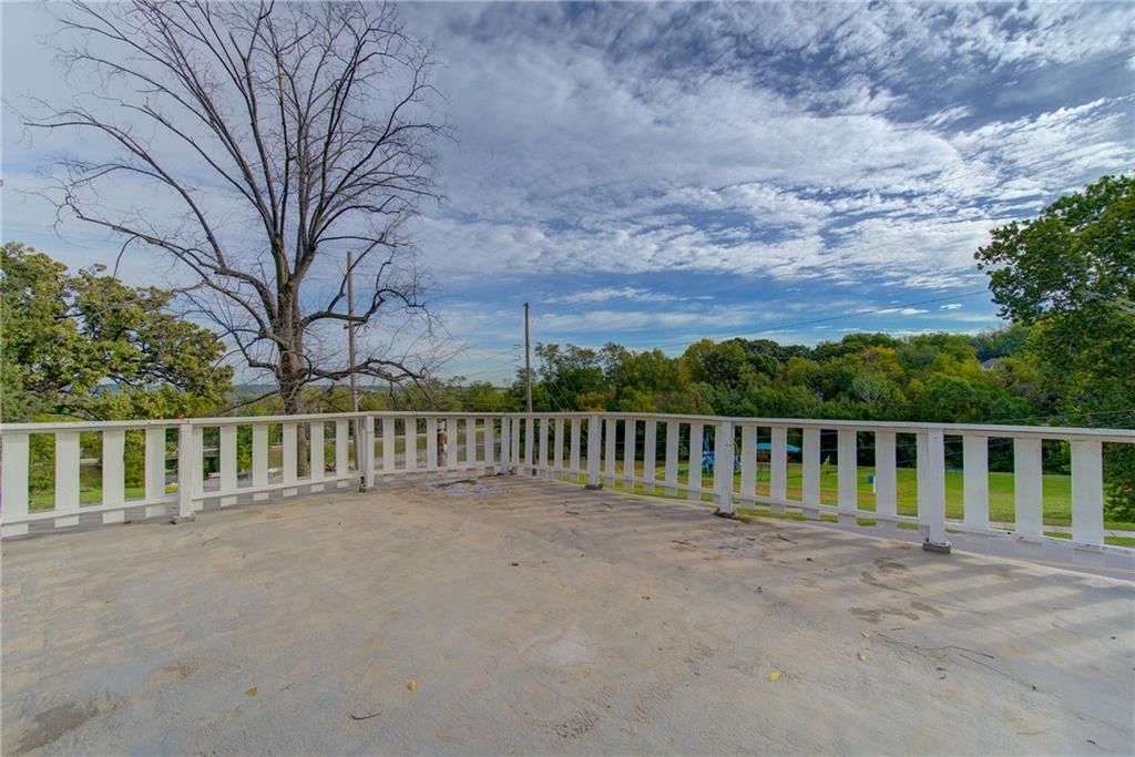 Photo 31 of 34 - 3003 Ruby Avenue, Kansas City, KS 66106