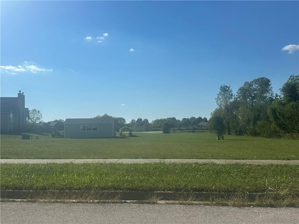 806 Edgewood Drive, Paola, KS: listing photo 2