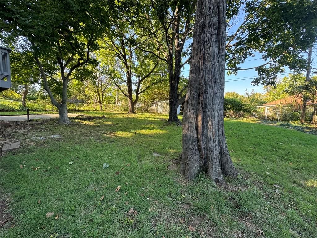 Fenced yard at 8916 E 57th Street, Raytown, MO 64133