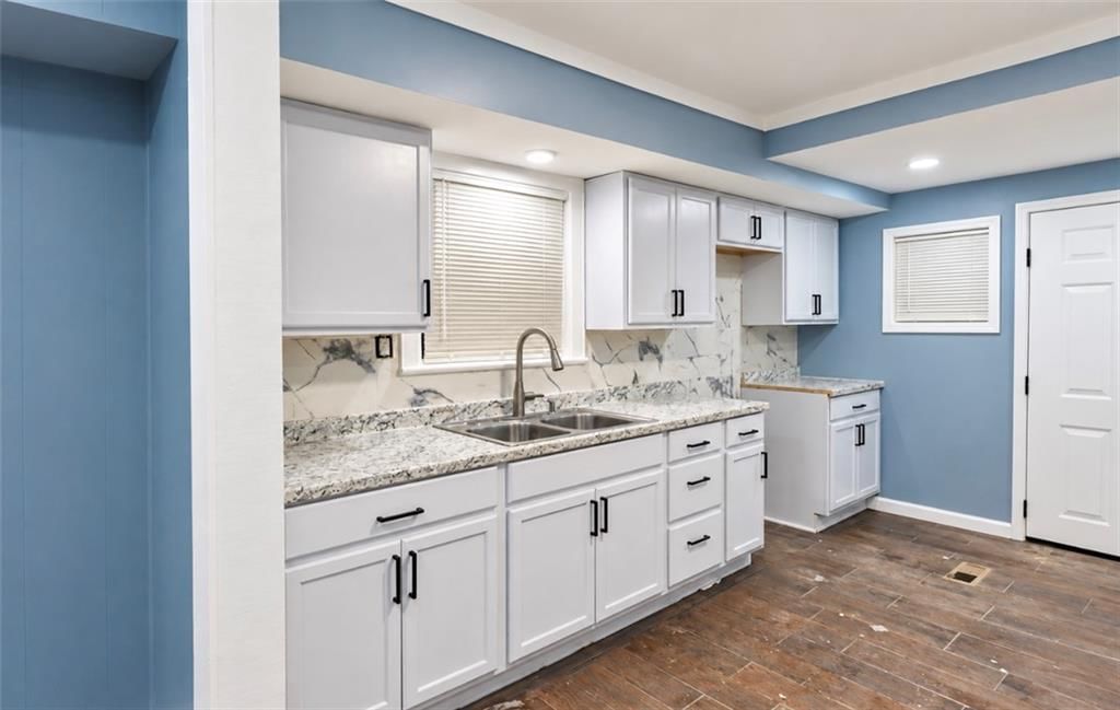Photo 11 of 38 - 58 S 18 Street, Kansas City, KS 66102