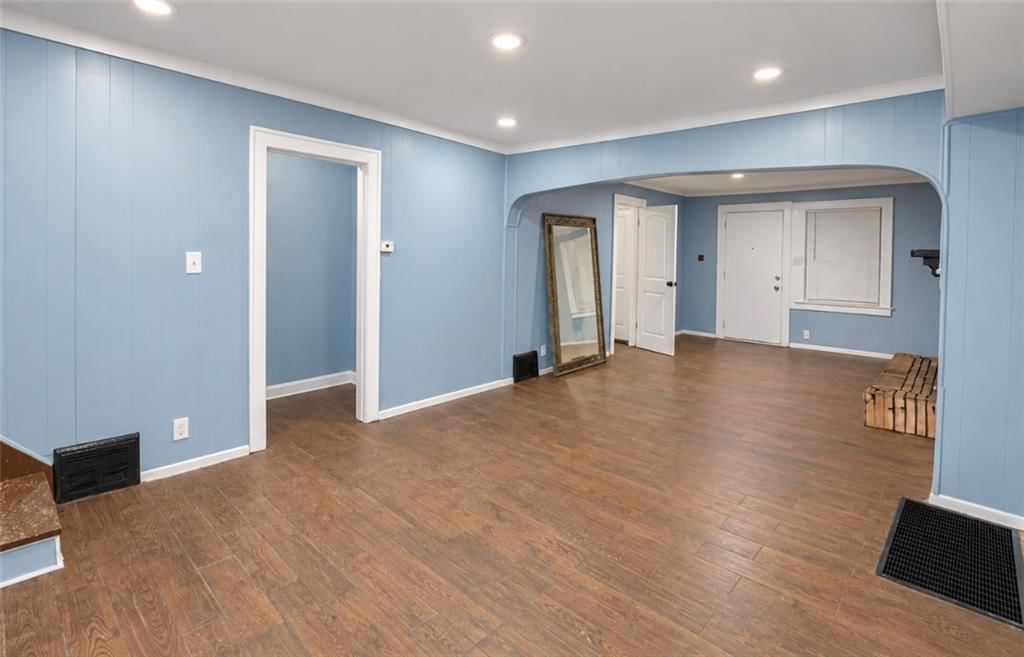 Photo 16 of 38 - 58 S 18 Street, Kansas City, KS 66102